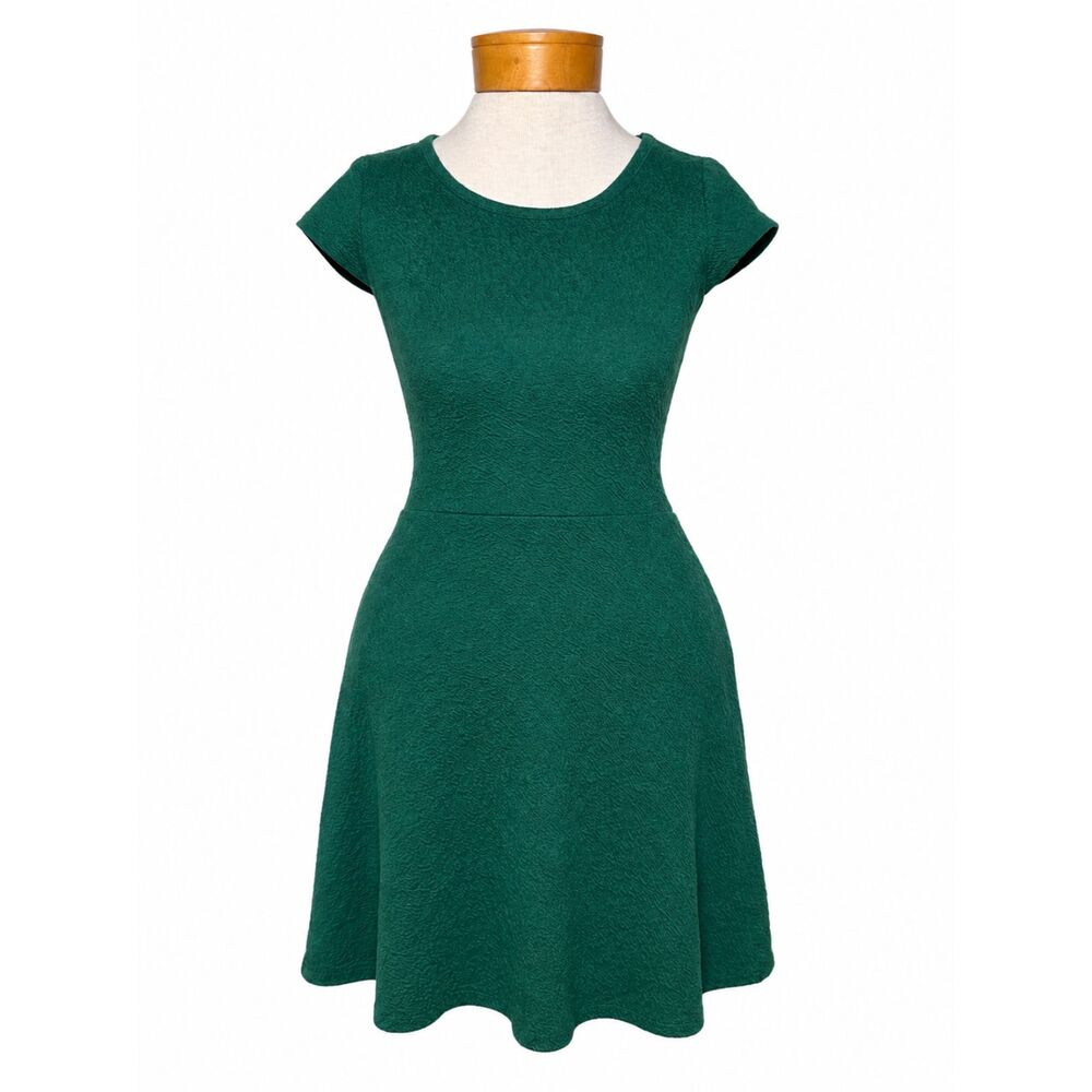 Prince & Fox Green Textured Fit Flare Skater Dress XS Cap Sleeve Stretch Mini